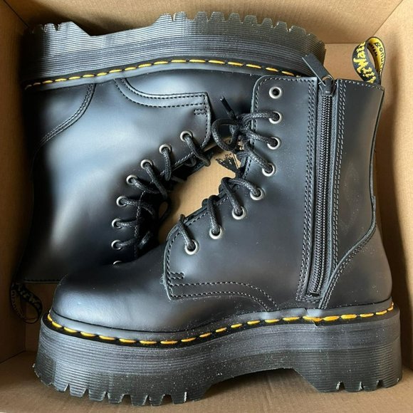 NWB Black Leather Dr. Martens Jadon Platform Sole Boots Womens 6 - Picture 2 of 4